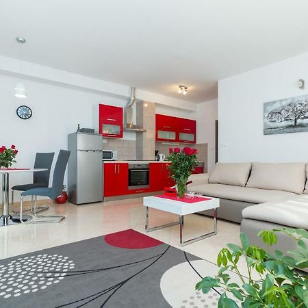 Apartment Jurasin Каштела Екстер'єр фото