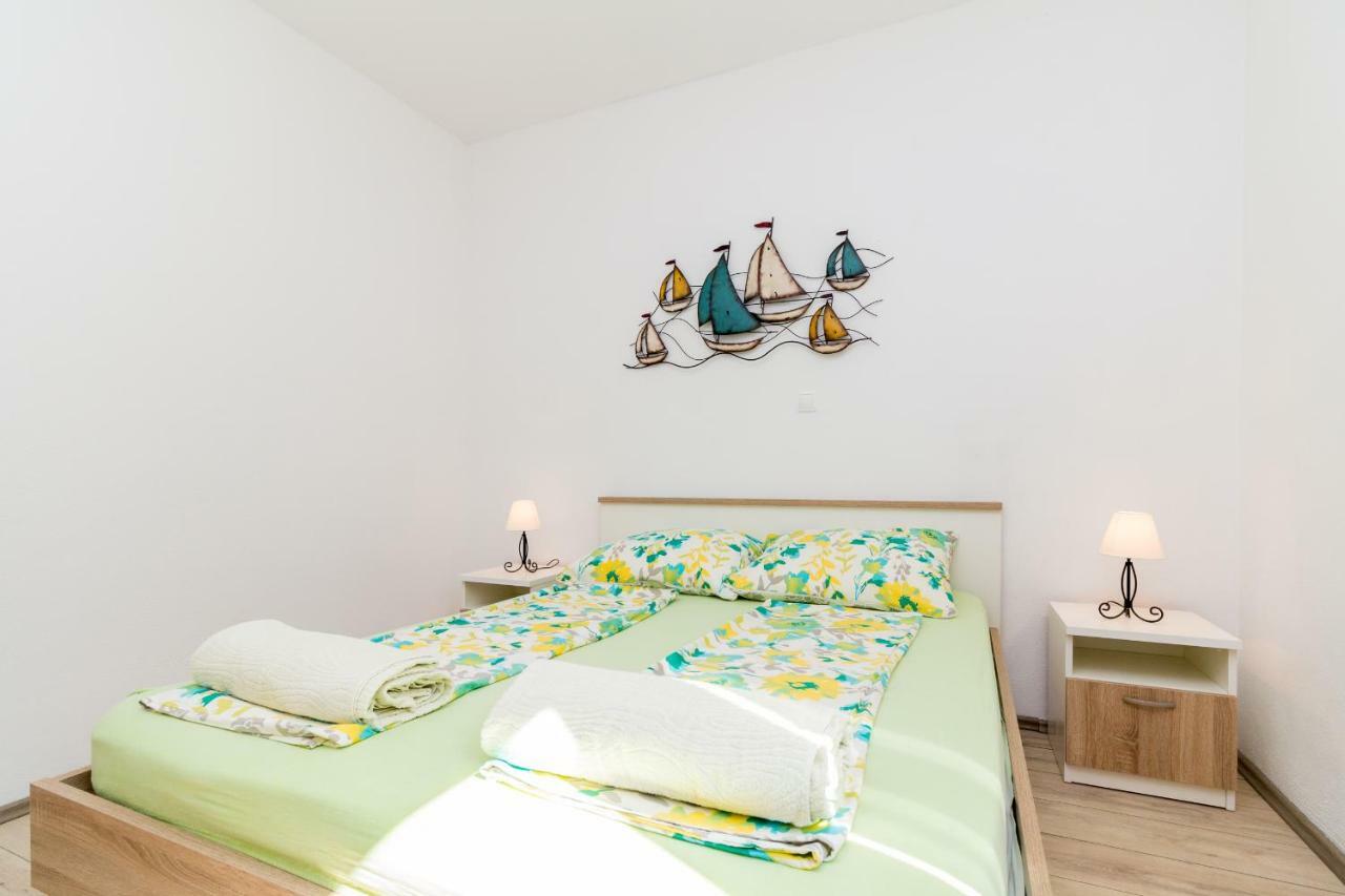 Apartment Jurasin Каштела Екстер'єр фото