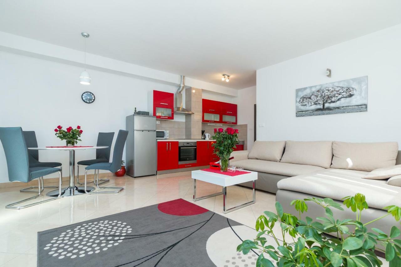 Apartment Jurasin Каштела Екстер'єр фото